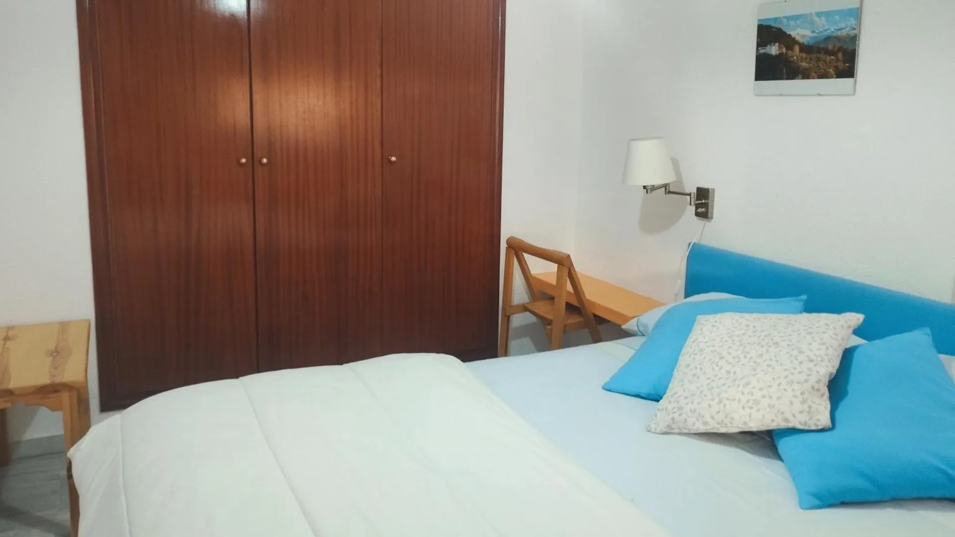 Nevada Apartaments Cenes De La Vega España