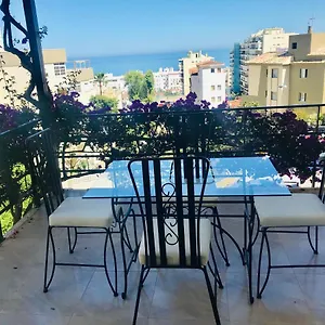 https://el-capricho-de-cristyelena.hotelsinnerja.org